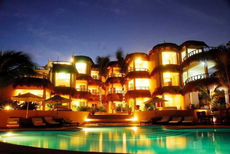 Hotel Playa La Media Luna Isla Mujeres Bagian luar foto