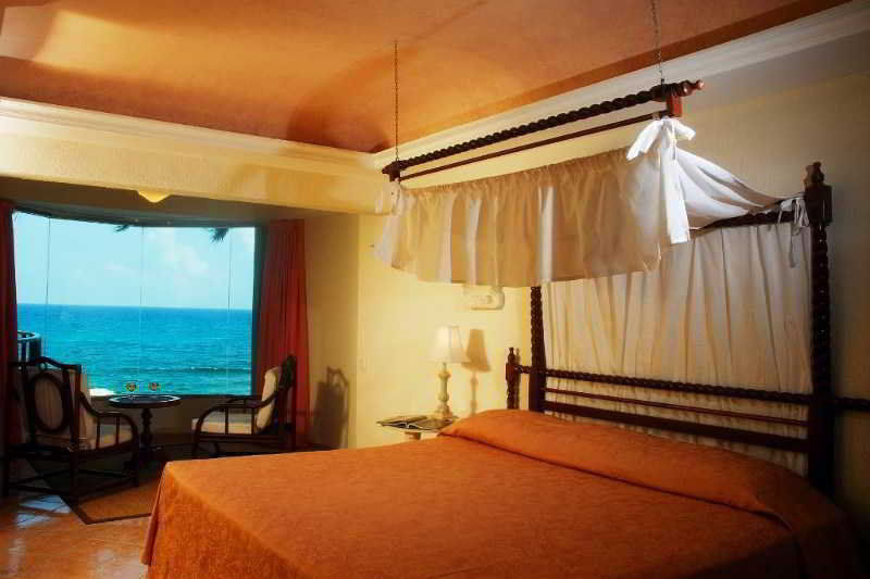 Hotel Playa La Media Luna Isla Mujeres Bagian luar foto